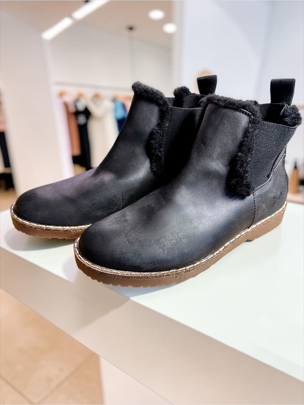 Blowfish Size 10 Black Malibu Women’s Chillin’ Ankle Boots w/Faux Shearling Trim